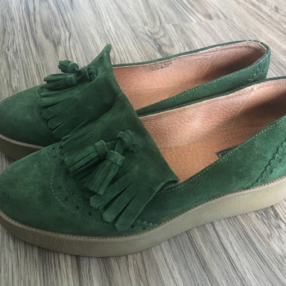 Topshop KOBBLER Fringe Green Suede Flatform - Picture 3 of 3